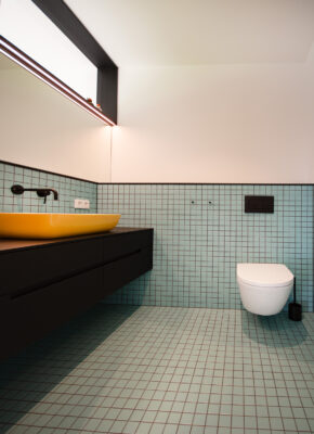 Bad des Design-Anbau im Ruwertal. Eine Referenz von Holzbau Henz.