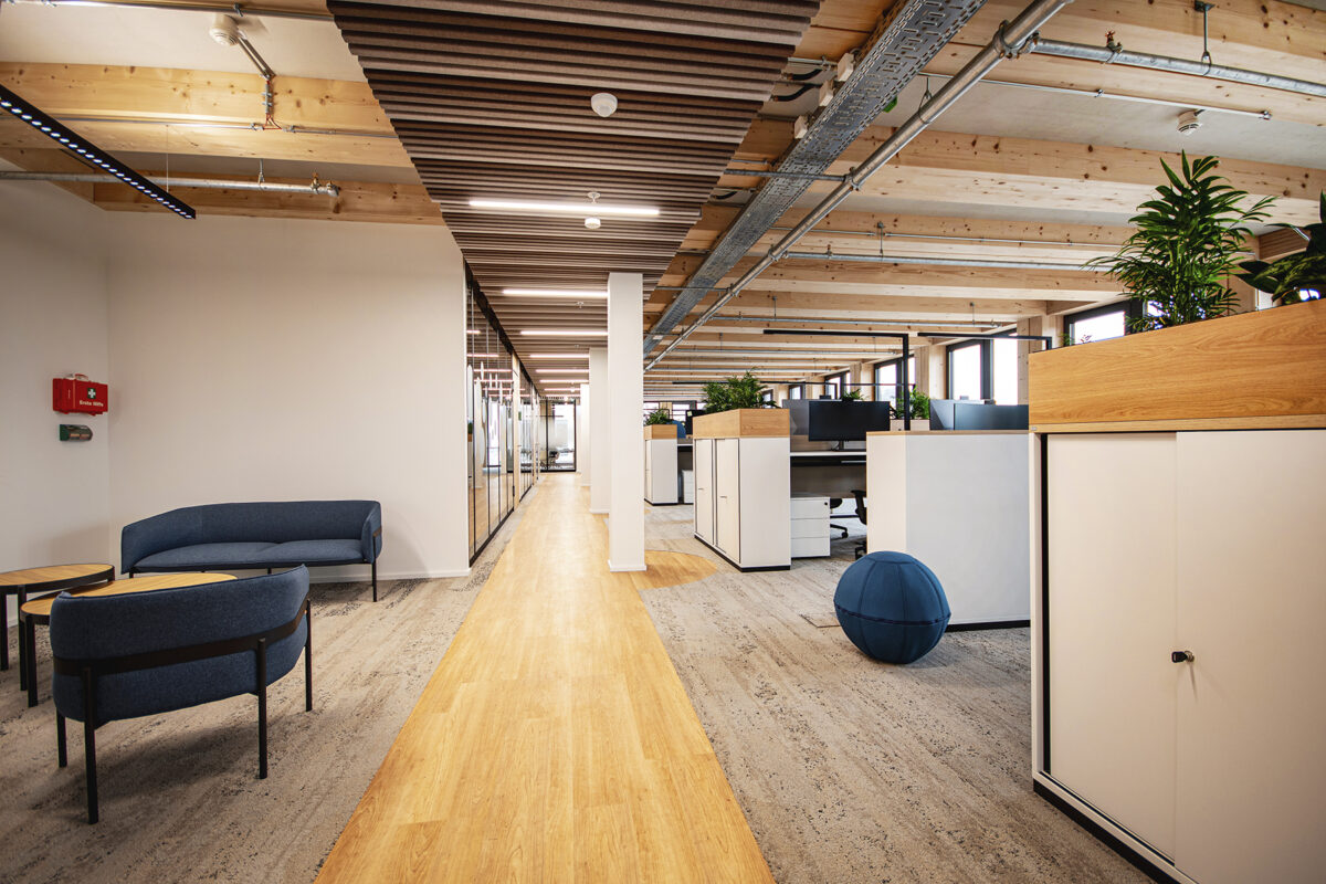 Büroräume des Bürogebäudes in Munsbach. Eine Referenz von Holzbau Henz.