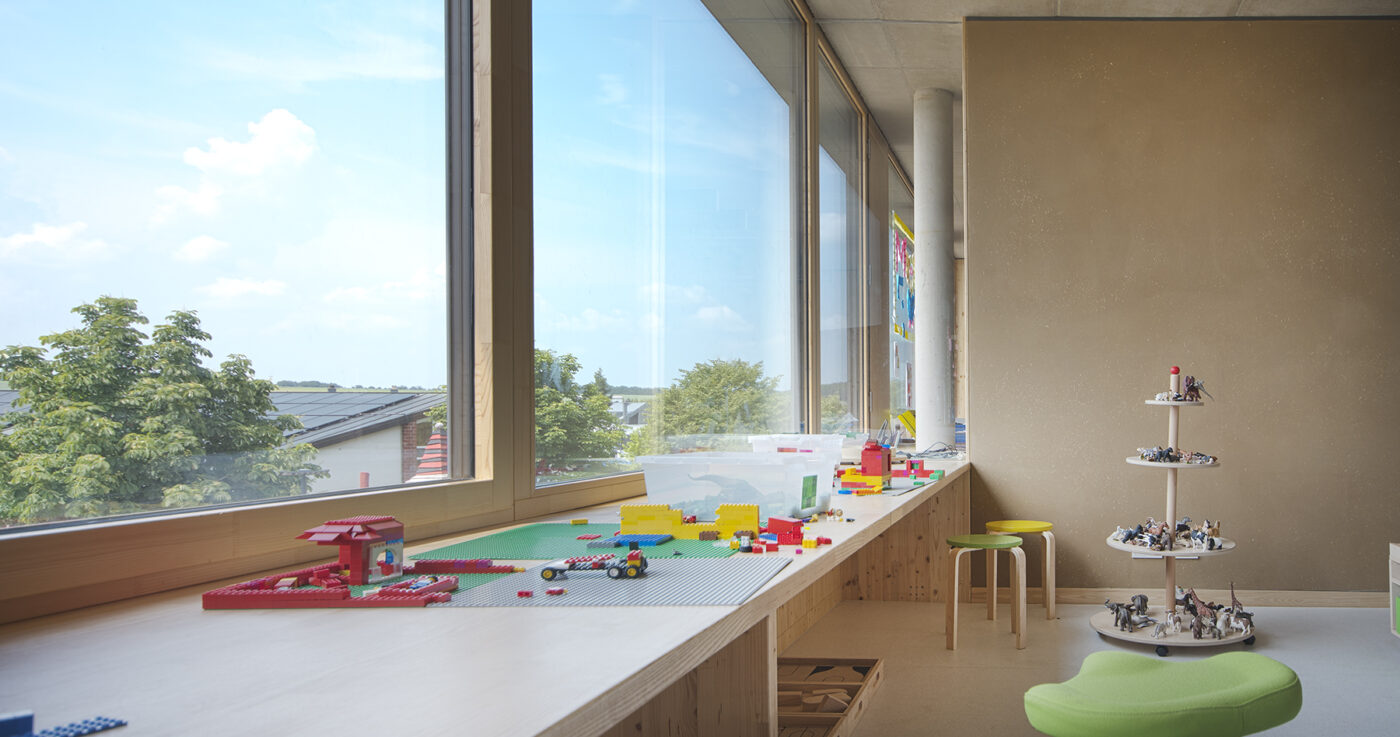 Raum der Kita Angelsberg. Eine Referenz von Holzbau Henz.